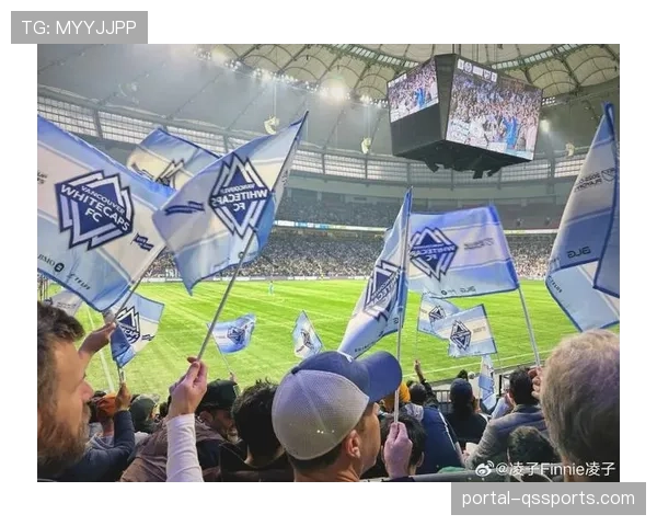 圣保利主场米勒门球场气氛热烈,主队球迷持续助威 圣保利主场米勒门球场气氛热烈,主队球迷持续助威