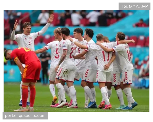 卫冕冠军阿姆斯特丹队小组赛三战全胜，强势晋级淘汰赛阶段