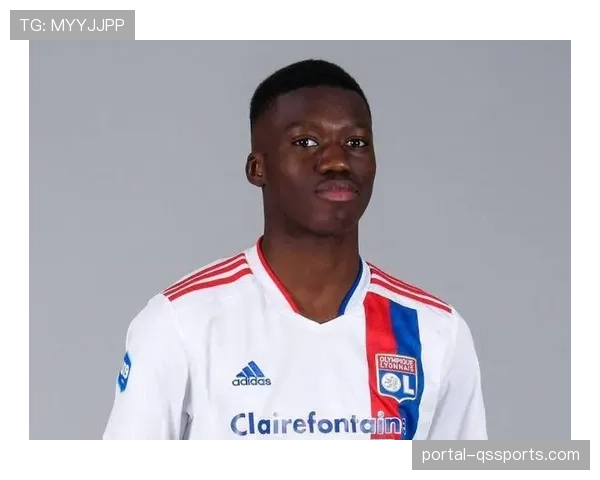 摩纳哥1-3里昂，马马杜·库利巴利飞踹染红成转折点